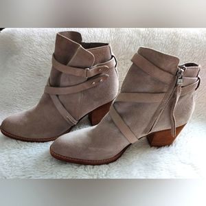 NWOT Sam Edelman Taupe/Grey (greige) Suede Leather Ankle Booties - Size 11M